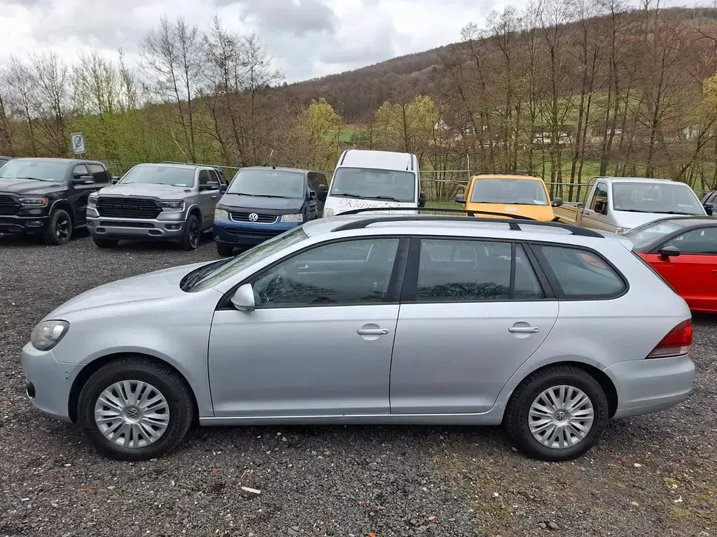 Second-hand VW Golf VII Trendline 105 CP (77 kW) 2013 Argintiu Break
