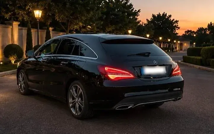 Gebraucht Mercedes CLA180 Shooting Brake Progressive 122 PS (89 kW) 2017 Schwarz Kombi