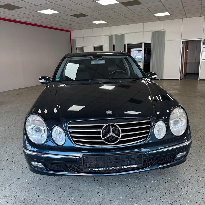 Gebraucht Mercedes E280 190 PS (139 kW) 2006 Blau Limousine