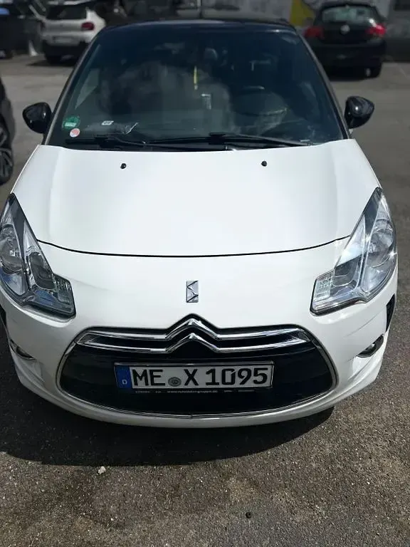 Gebraucht Citroën DS3 So Chic 120 PS (88 kW) 2011 Weiß Kleinwagen