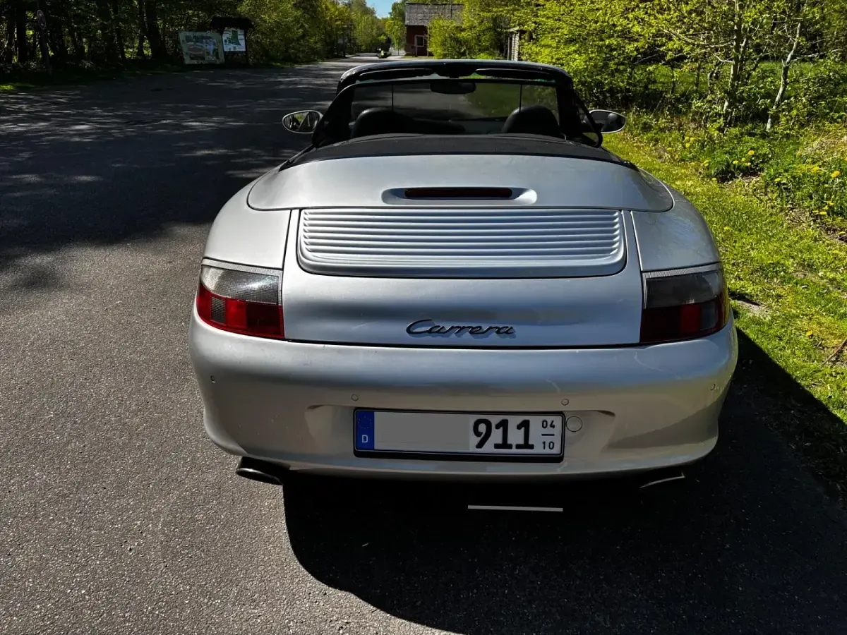 Gebraucht Porsche 911 Carrera Cabriolet 320 PS (235 kW) 2002 Silber Cabrio