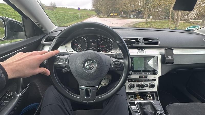 Gebraucht VW Passat Highline 140 PS (102 kW) 2014 Schwarz Kombi