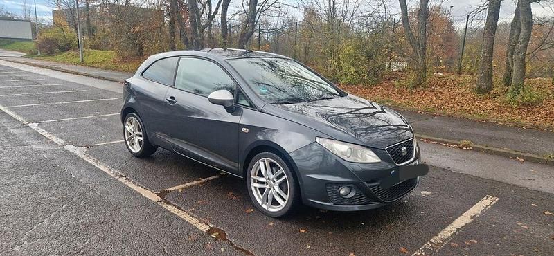 Grau Gebraucht 2011 Seat Ibiza SC FR Kleinwagen | 4.990 € (Guter Preis) - Bild 1/4