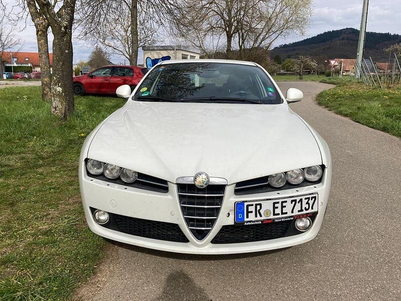 Gebraucht Alfa Romeo 159 170 PS (125 kW) 2010 Weiß Kombi