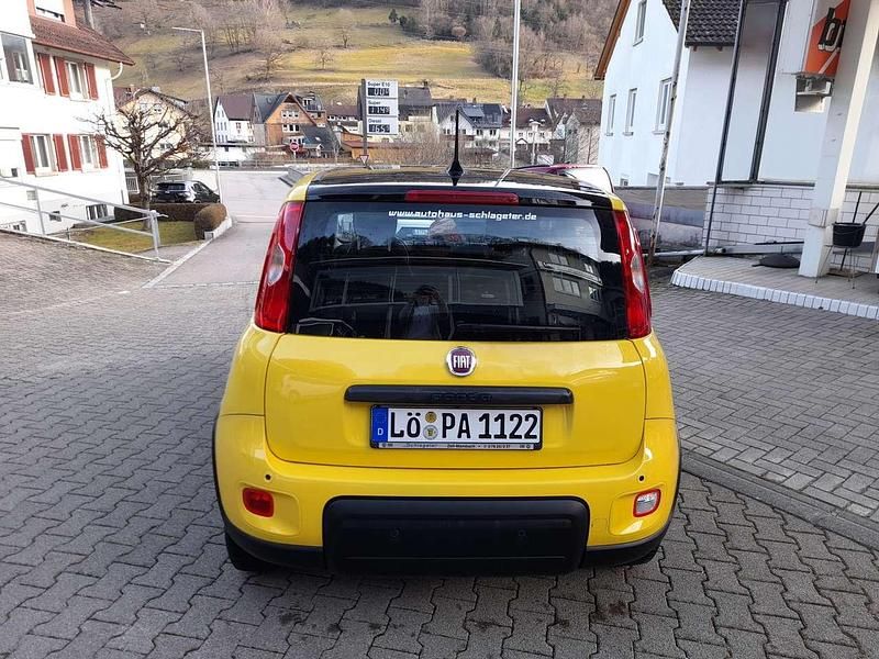 Gebraucht Fiat Panda 69 PS (50 kW) 2024 Bicolore gelb/dach schwarz Kleinwagen