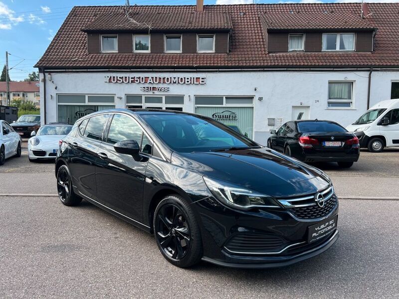 Schwarz Gebraucht 2018 Opel Astra Dynamic Limousine | 12.500 € (Guter Preis) - Bild 1/4