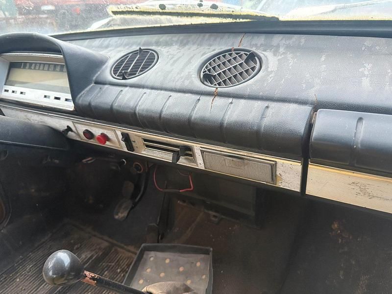 Second-hand Lada 2101 50 CP (36 kW) 1973 Alb Berlinǎ