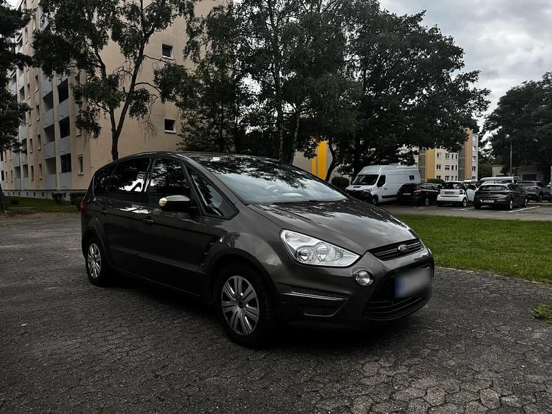 Second-hand Ford S-MAX S 163 CP (119 kW) 2011 Verde Monovolum
