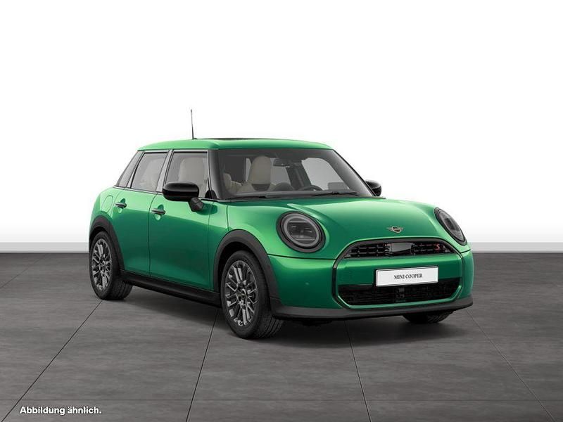 British racing green metallic Gebraucht 2024 Mini Cooper S Coupé Coupé | 33.633 € - Bild 1/4