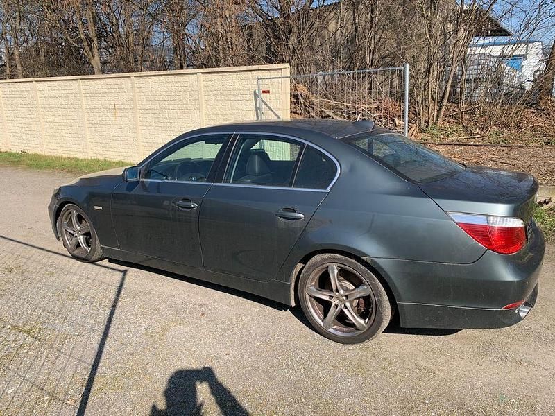 Gebraucht BMW 520 170 PS (125 kW) 2003 Grau Limousine