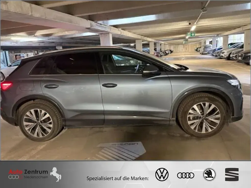 Gebraucht Audi Q4 e-tron Sport 219 kW (299 PS) 2024 Geyser blue metallic SUV