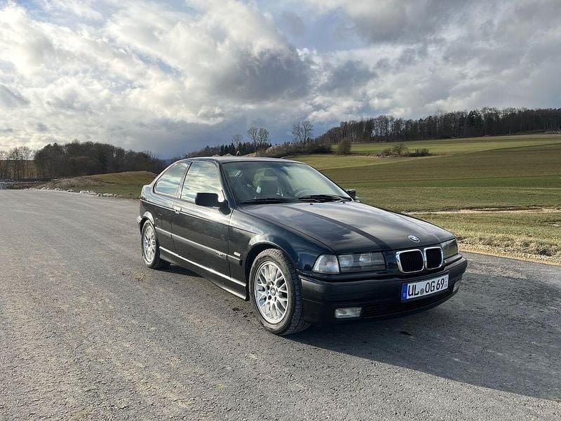 Gebraucht BMW 323 Sport Line 170 PS (125 kW) 2000 Schwarz Coupé