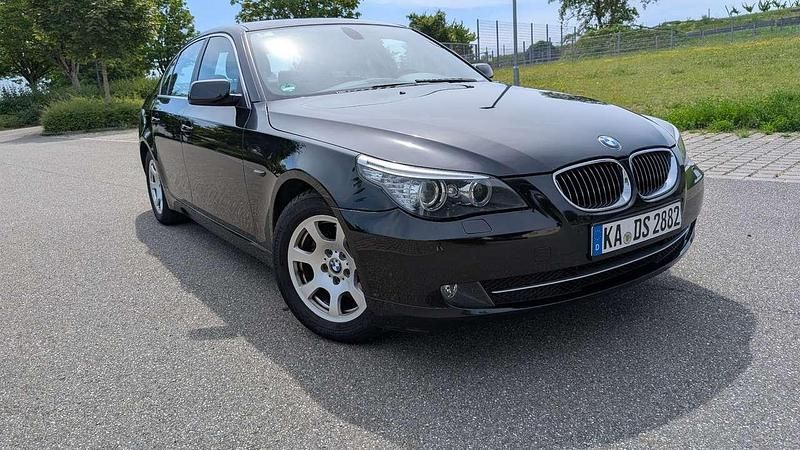 Gebraucht BMW 523 190 PS (139 kW) 2008 Schwarz Limousine