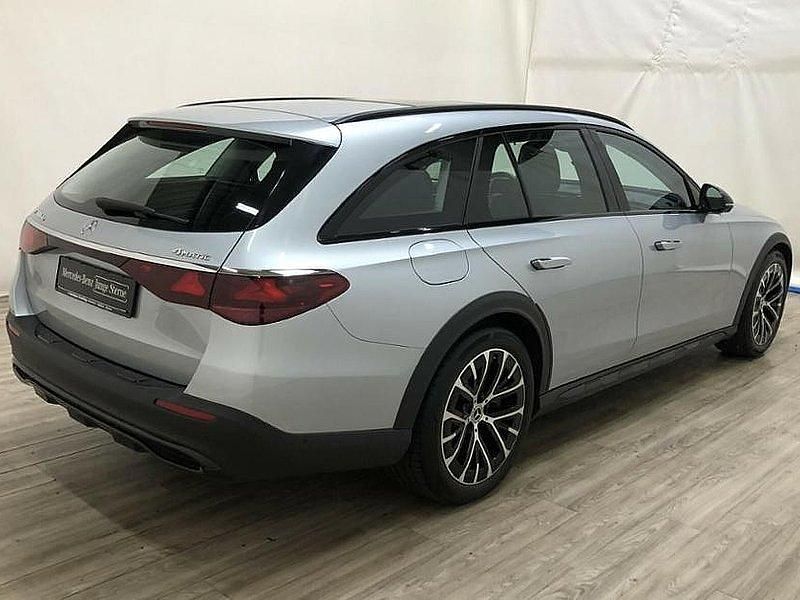 Usata Mercedes E300 197 CV (144 kW) 2024 Argento Station wagon