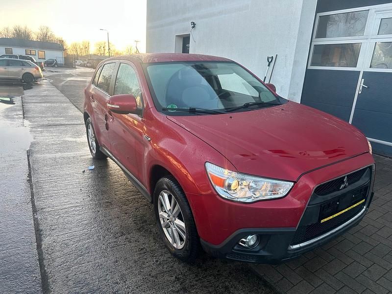 Gebraucht Mitsubishi ASX 150 PS (110 kW) 2011 Rot SUV
