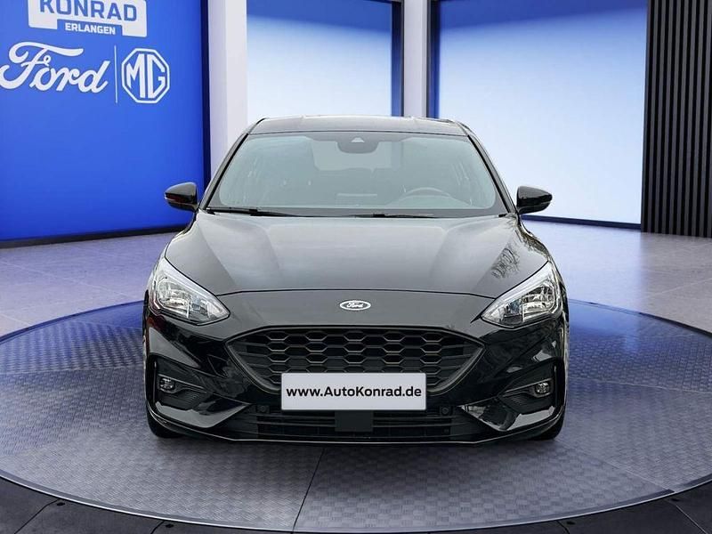 Gebraucht Ford Focus ST-Line 125 PS (91 kW) 2021 Schwarz Limousine