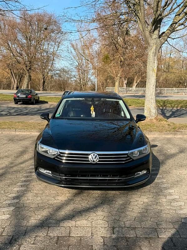 Gebraucht VW Passat Highline 190 PS (139 kW) 2015 Schwarz Kombi