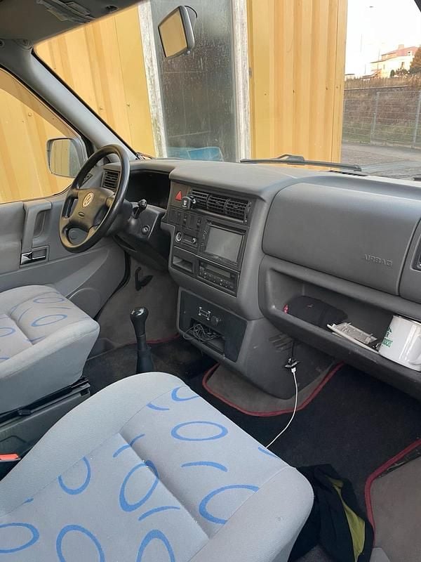 Gebraucht VW T4 102 PS (75 kW) 2001 Silber Van
