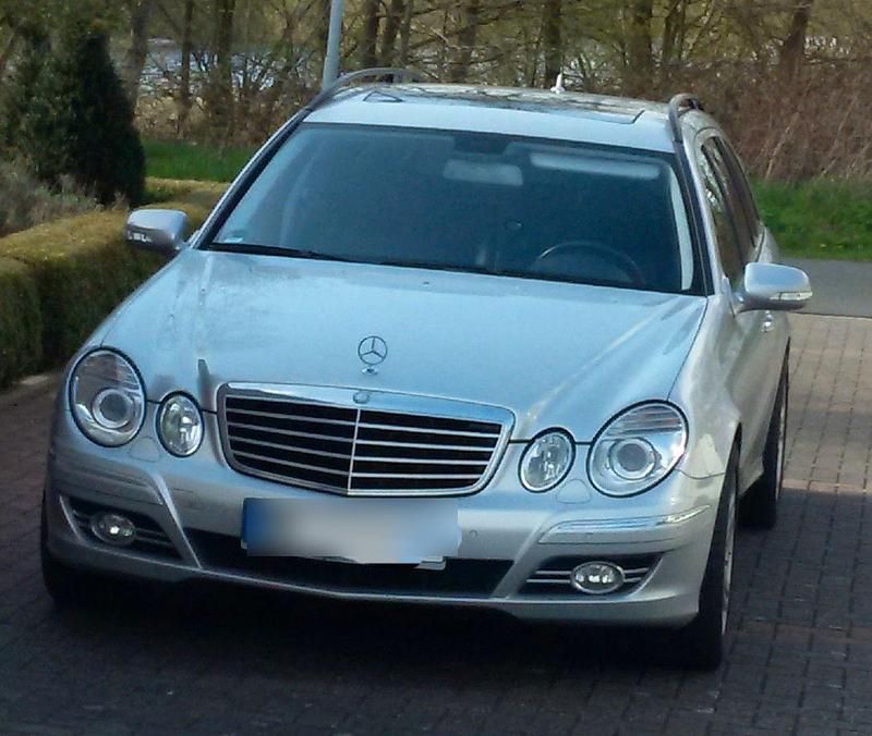 Silber Gebraucht 2009 Mercedes E220 Avantgarde Kombi | 4.999 € (Fairer Preis) - Bild 1/4