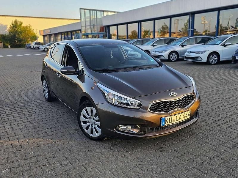 Gebraucht 2013 Kia Ceed Kleinwagen | 6.200 € (Fairer Preis) - Bild 1/4