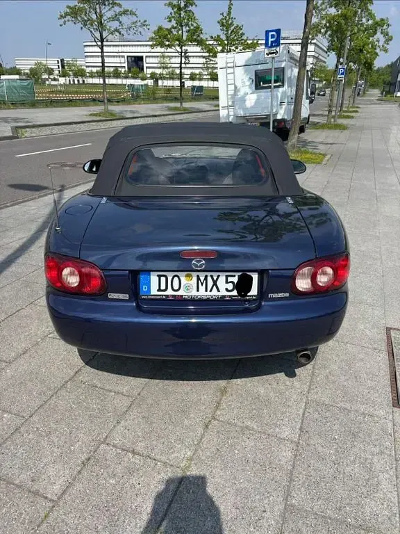Używany Mazda MX5 110 KM (80 kW) 2002 Niebieski Kabriolet