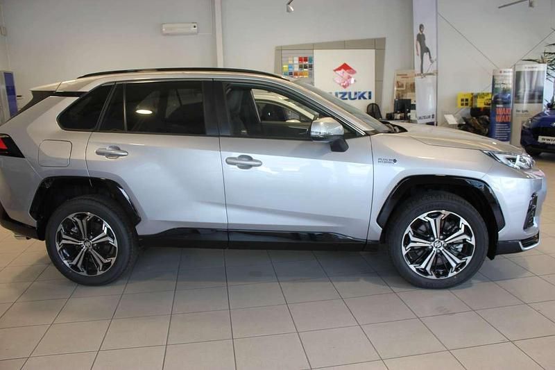 Gebraucht Suzuki Across 185 PS (136 kW) 2024 Silver metallic SUV