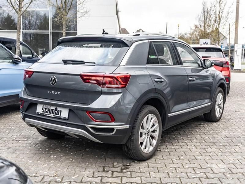 Gebraucht VW T-Roc Style 150 PS (110 kW) 2024 Indiumgrau metallic SUV