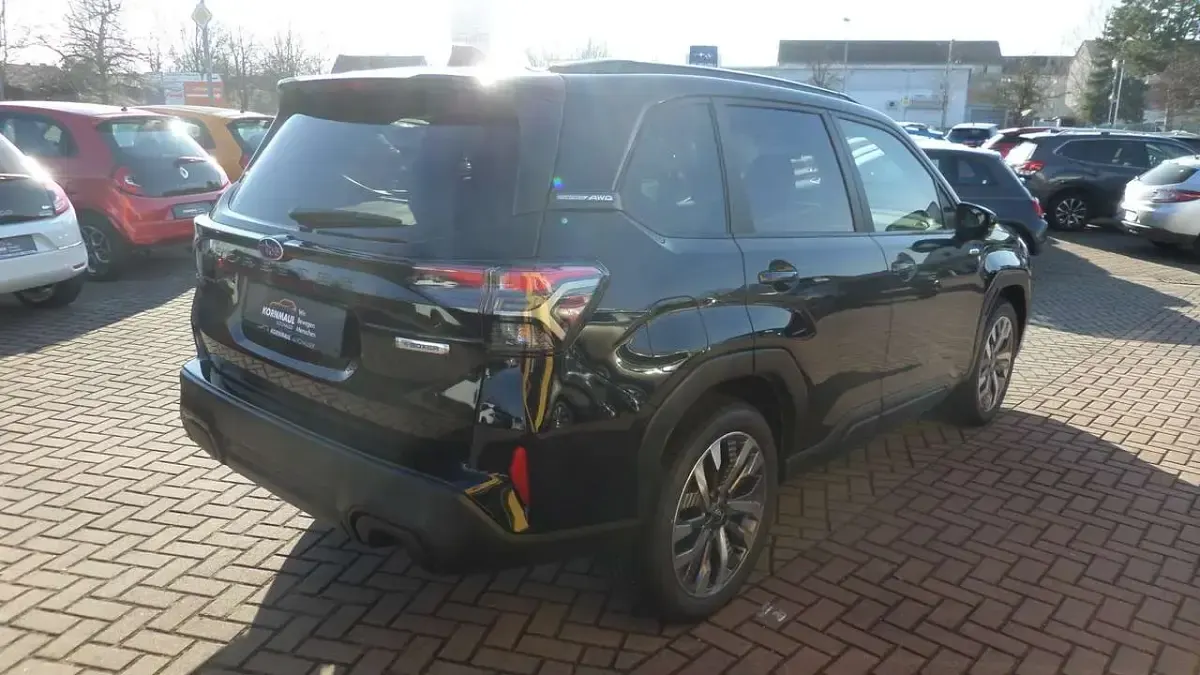 Neu Subaru Forester Platinum 136 PS (100 kW) 2026 Crystal black silica legacy (s SUV
