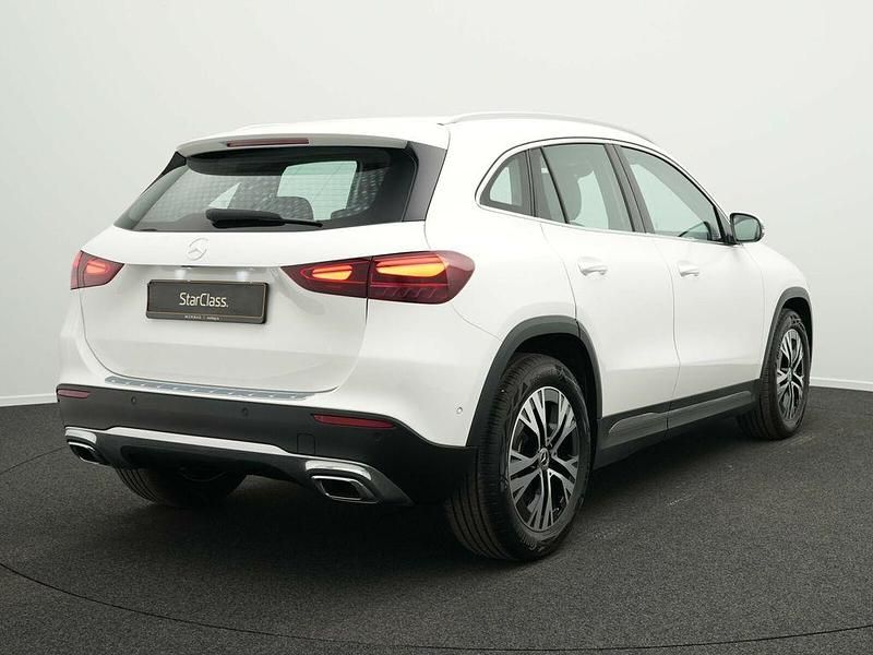 Gebraucht Mercedes GLA220 Progressive 190 PS (139 kW) 2024 Weiß SUV