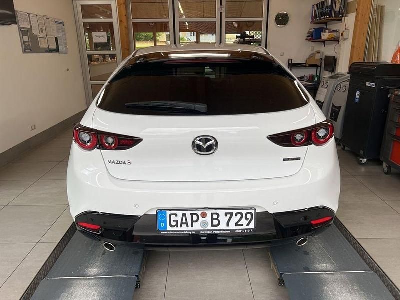 Neu Mazda 3 Homura-Line 140 PS (102 kW) 2025 Weiß Limousine