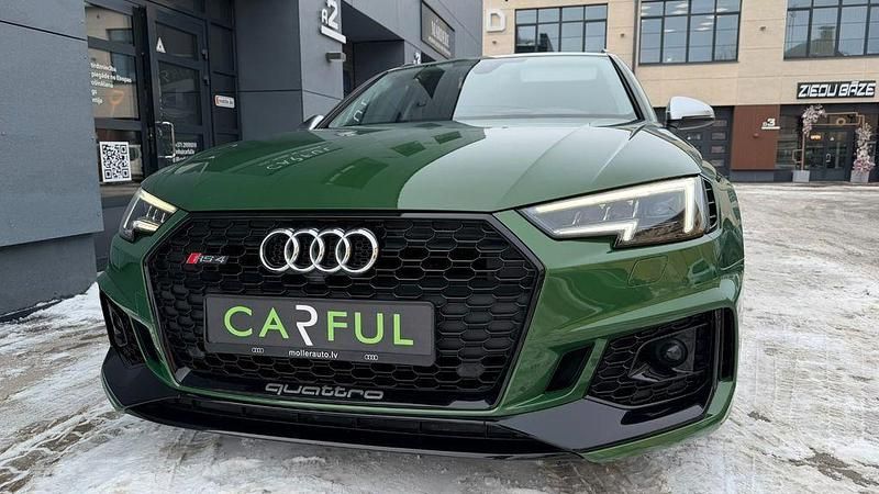 Gebraucht Audi RS4 Black Edition 450 PS (330 kW) 2018 Grün Kombi