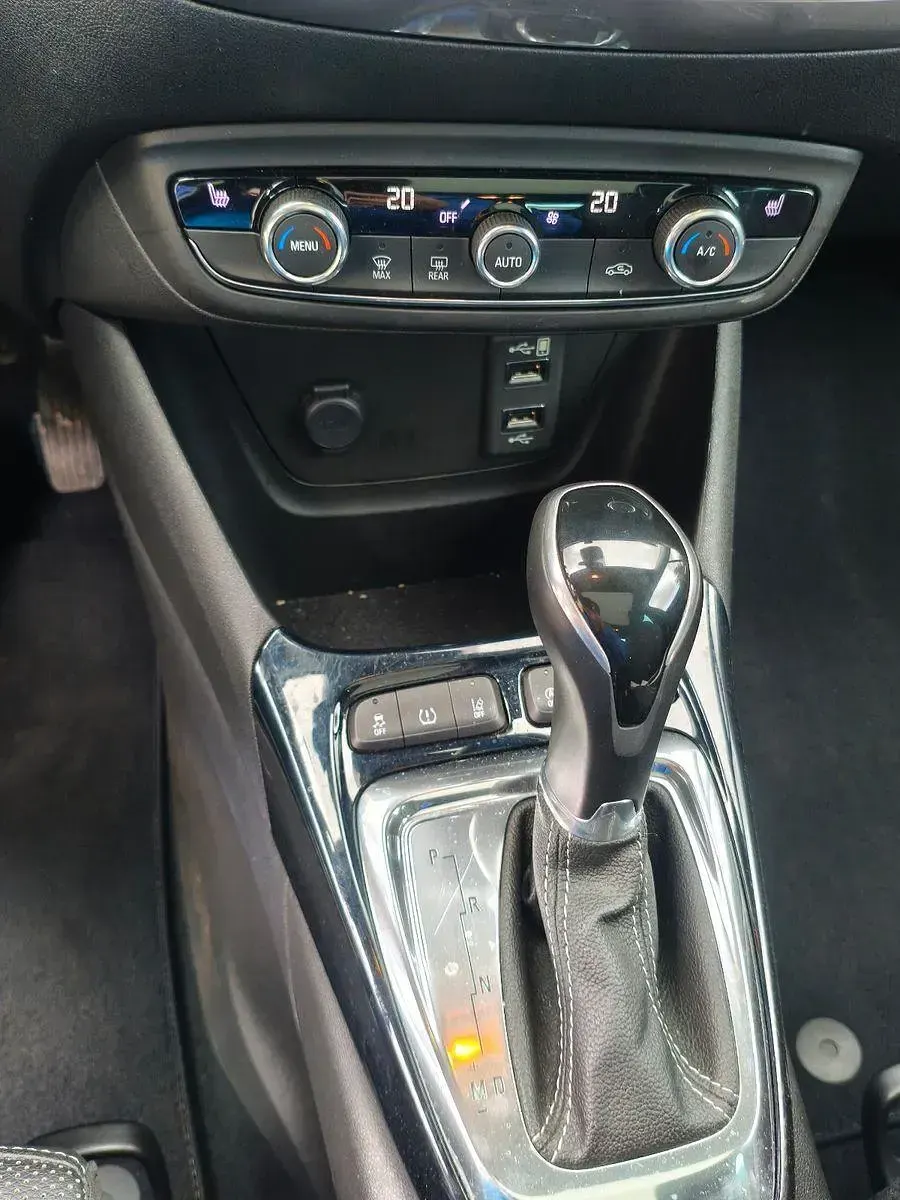 Gebraucht Opel Crossland 110 PS (80 kW) 2019 Schwarz SUV