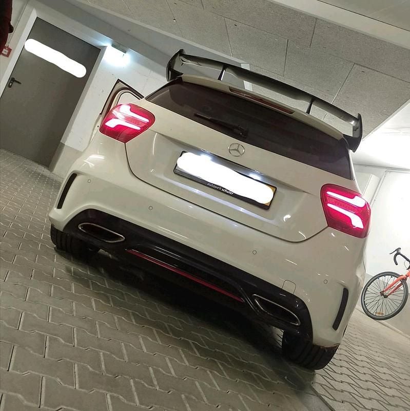 Gebraucht Mercedes A250 218 PS (160 kW) 2017 Weiß Limousine