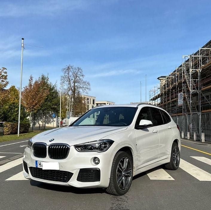 Weiß Gebraucht 2019 BMW X1 M Sport SUV | 17.990 € (Guter Preis) - Bild 1/4