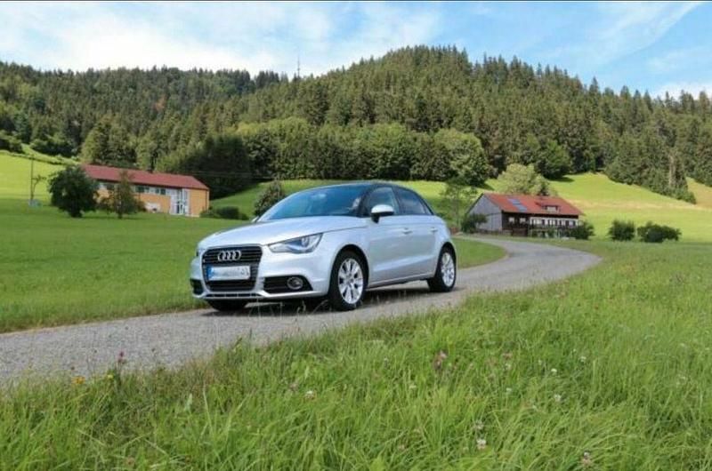 Silber Gebraucht 2013 Audi A1 Sportback Ambition Kleinwagen | 10.500 € (Fairer Preis) - Bild 1/4
