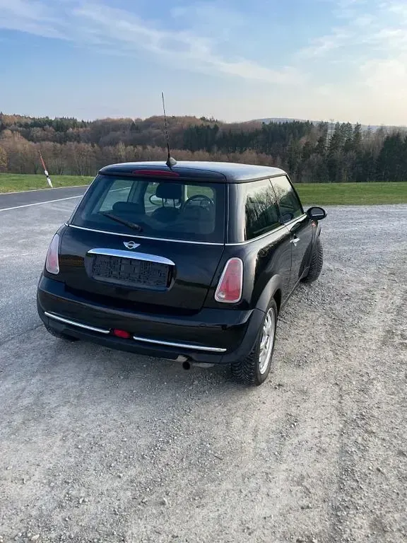 Second-hand Mini ONE 90 CP (66 kW) 2004 Hatchback