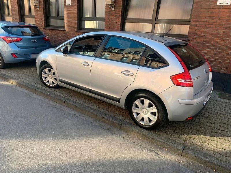 Gebraucht Citroën C4 110 PS (80 kW) 2009 Silber Limousine