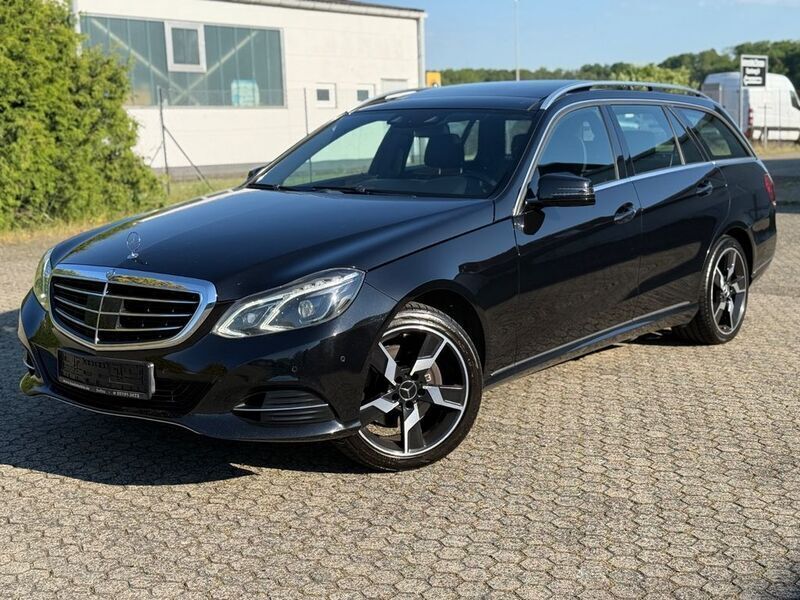 Schwarz Gebraucht 2014 Mercedes E250 Kombi | 13.950 € (Superpreis) - Bild 1/4