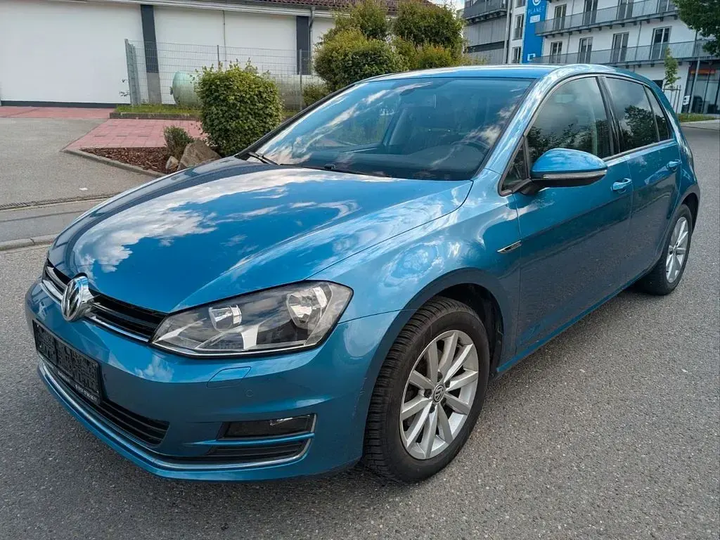 Gebraucht VW Golf VII LOUNGE 110 PS (80 kW) 2015 Blau Limousine