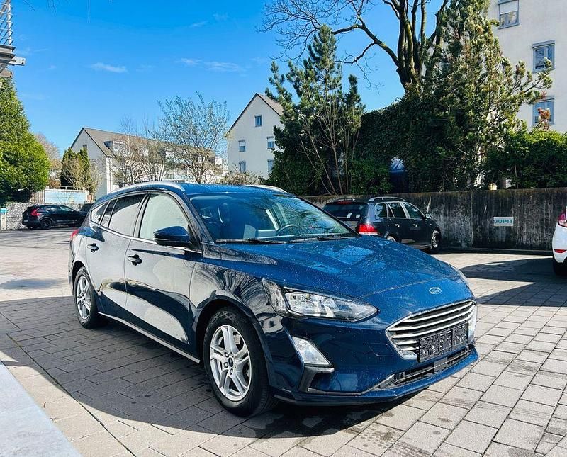 Gebraucht Ford Focus Cool & Connect 150 PS (110 kW) 2020 Blau Limousine
