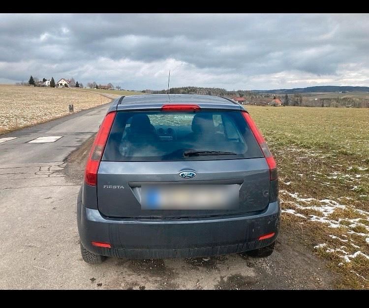 Gebraucht Ford Fiesta 70 PS (51 kW) 2005 Grau Kleinwagen