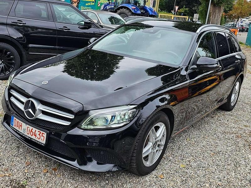 Schwarz Gebraucht 2019 Mercedes C220 Avantgarde Kombi | 21.650 € (Fairer Preis) - Bild 1/4
