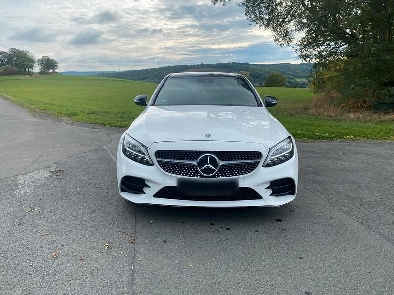 Gebraucht Mercedes C300 AMG 245 PS (180 kW) 2020 Weiß Limousine