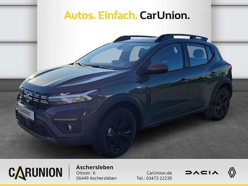 Safarigrüngrau (grau) Gebraucht 2024 Dacia Sandero Extreme Kleinwagen | 20.437 € (Fairer Preis) - Bild 1/4