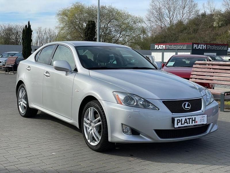 Gebraucht Lexus IS220d 177 PS (130 kW) 2009 Silber Limousine