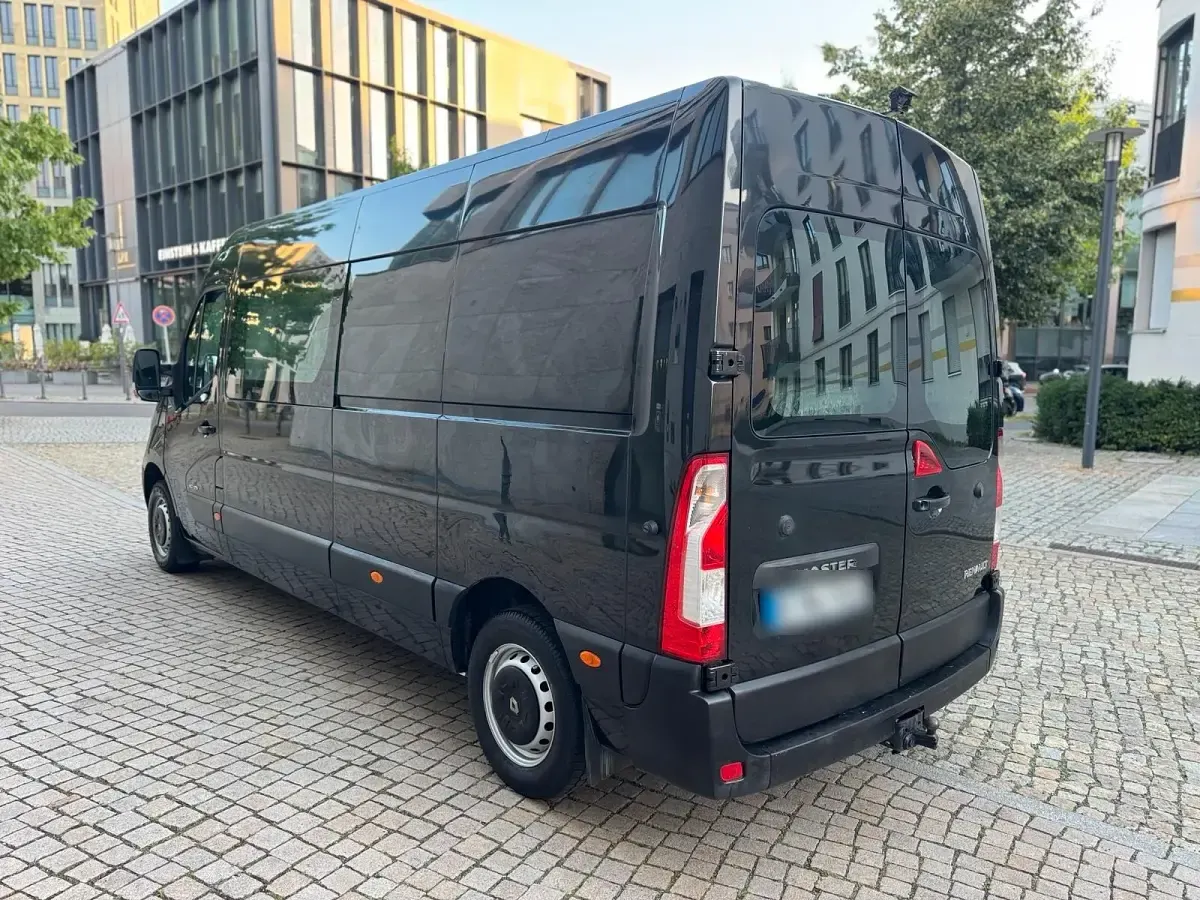 Gebraucht Renault Master 129 PS (94 kW) 2012 Schwarz Limousine