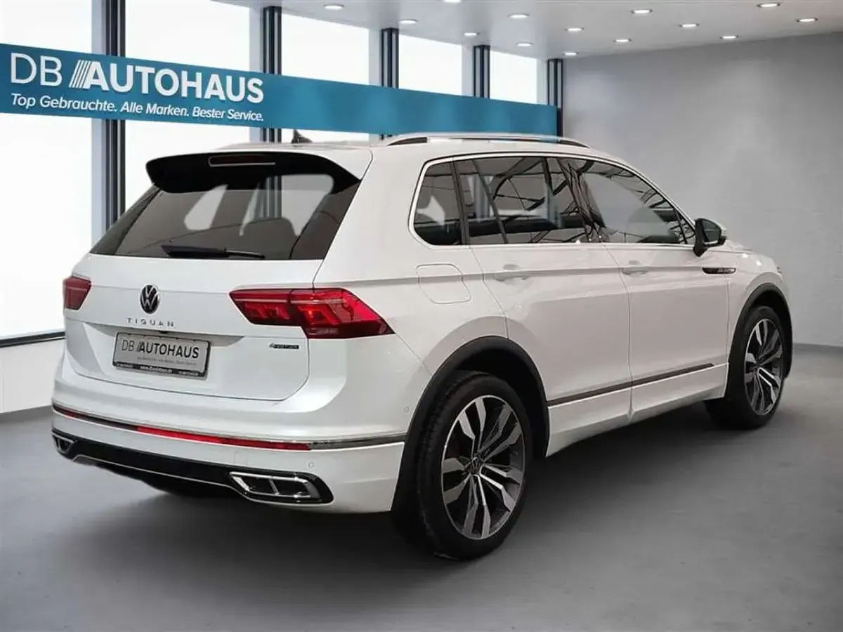 Gebraucht VW Tiguan R-line 190 PS (139 kW) 2024 Weiß SUV