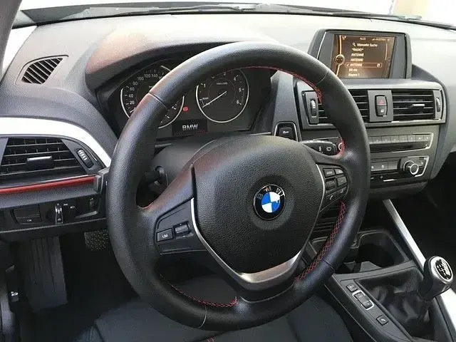 Gebraucht BMW 118 Performance 143 PS (105 kW) 2011 Schwarz Kleinwagen