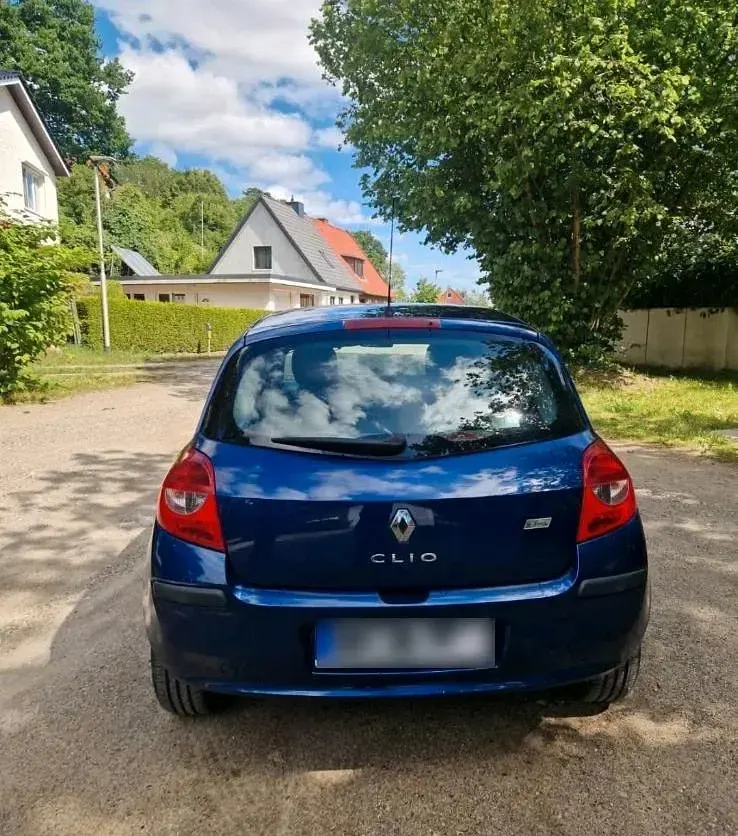 Gebraucht Renault Clio III 101 PS (74 kW) 2008 Blau Kleinwagen