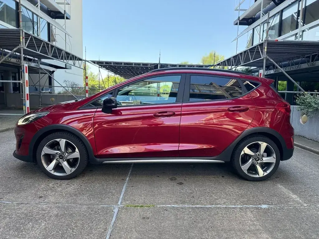 Gebraucht Ford Fiesta Active 86 PS (63 kW) 2019 Rubyrot (metallic) (metallic) Kleinwagen